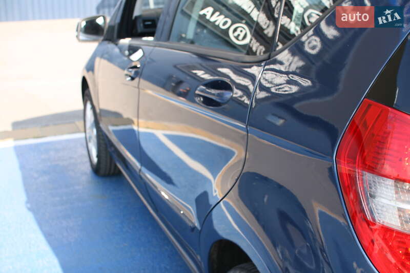 Mercedes-Benz A-Class 2011