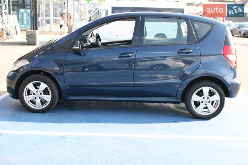 Mercedes-Benz A-Class 2011