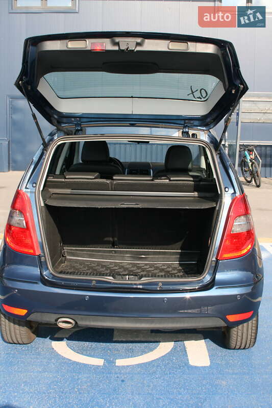 Mercedes-Benz A-Class 2011