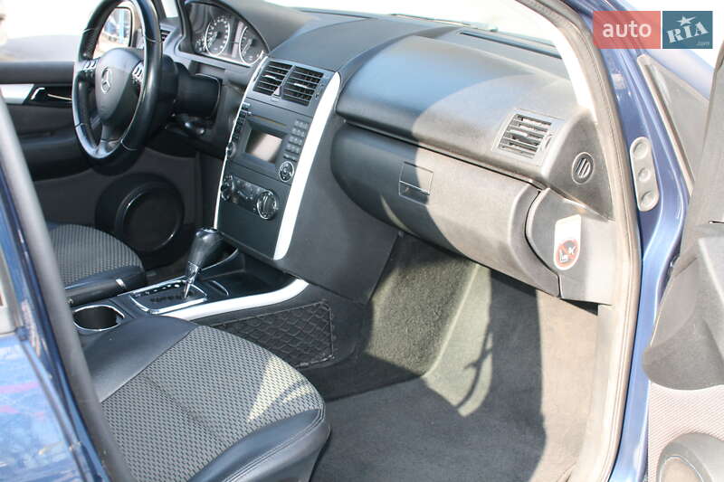 Mercedes-Benz A-Class 2011