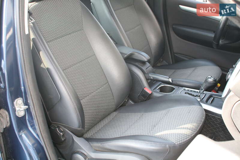 Mercedes-Benz A-Class 2011