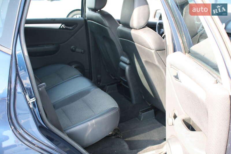 Mercedes-Benz A-Class 2011