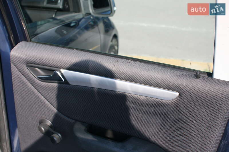 Mercedes-Benz A-Class 2011