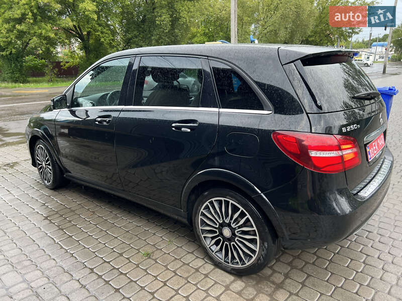 Mercedes-Benz B-Class 2015