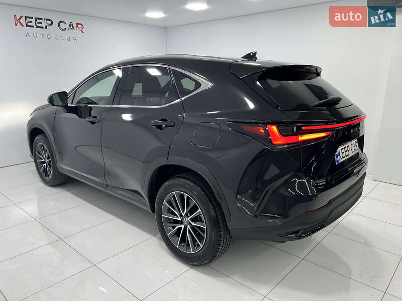 Lexus NX 2022