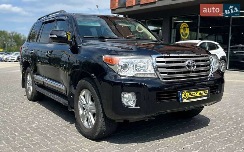 Toyota Land Cruiser 2012