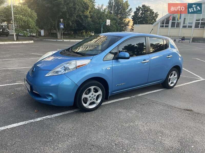 Nissan Leaf 2011