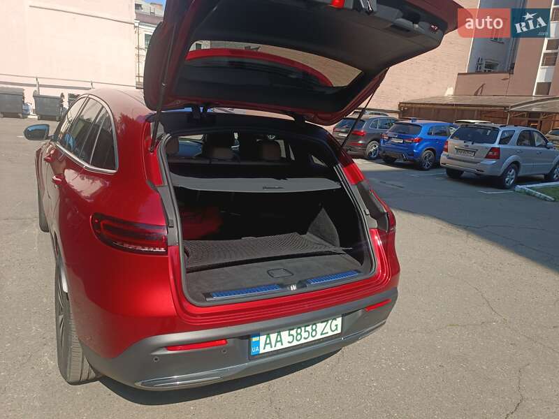 Mercedes-Benz EQC 2021