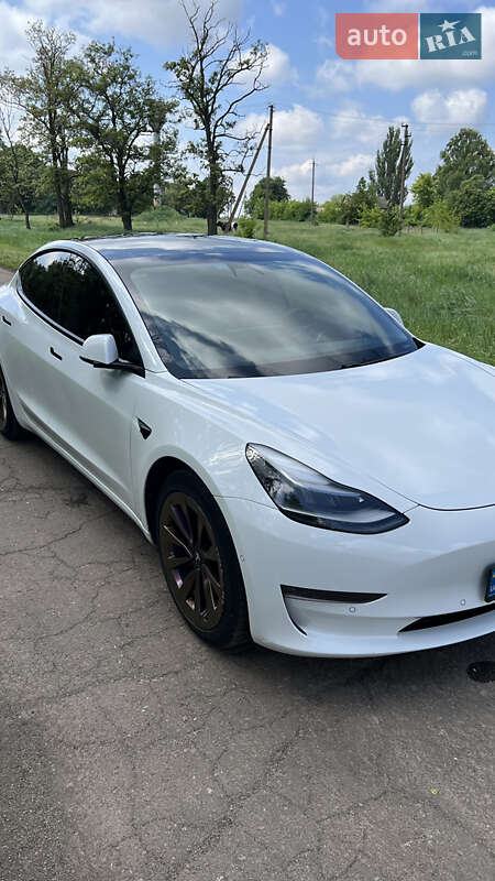 Tesla-4
