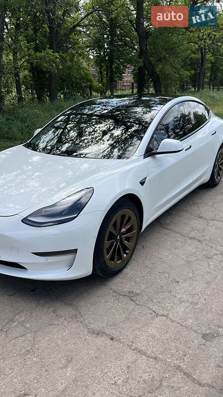 Tesla-22