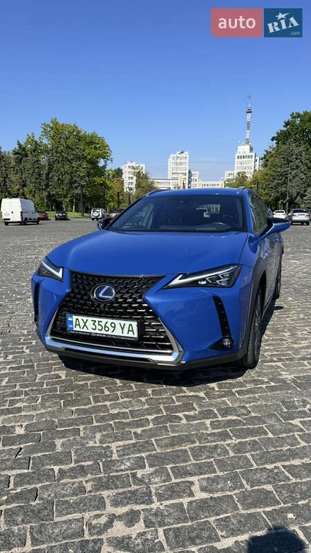 Lexus UX 2020