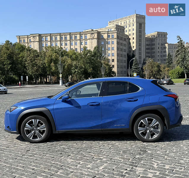Lexus UX 2020