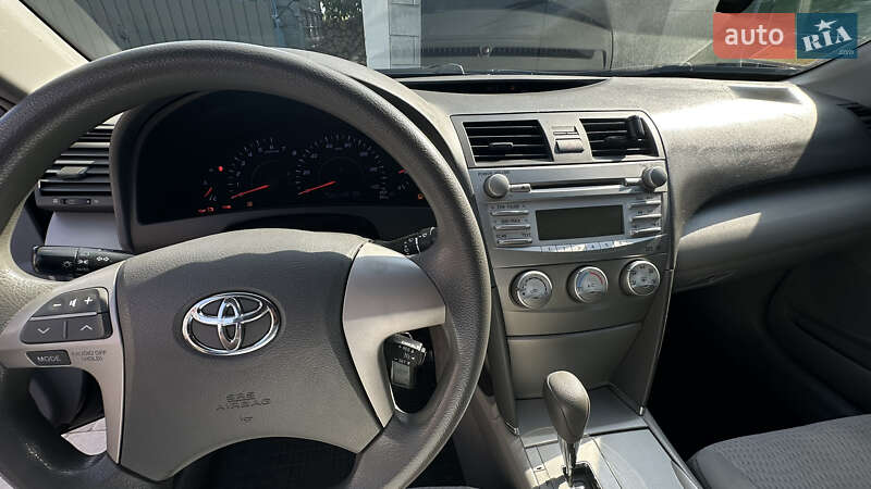 Toyota Camry 2011