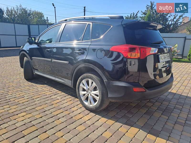 Toyota RAV4 2013
