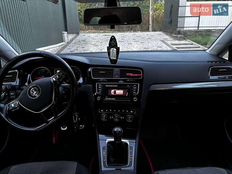 Volkswagen Golf 2016