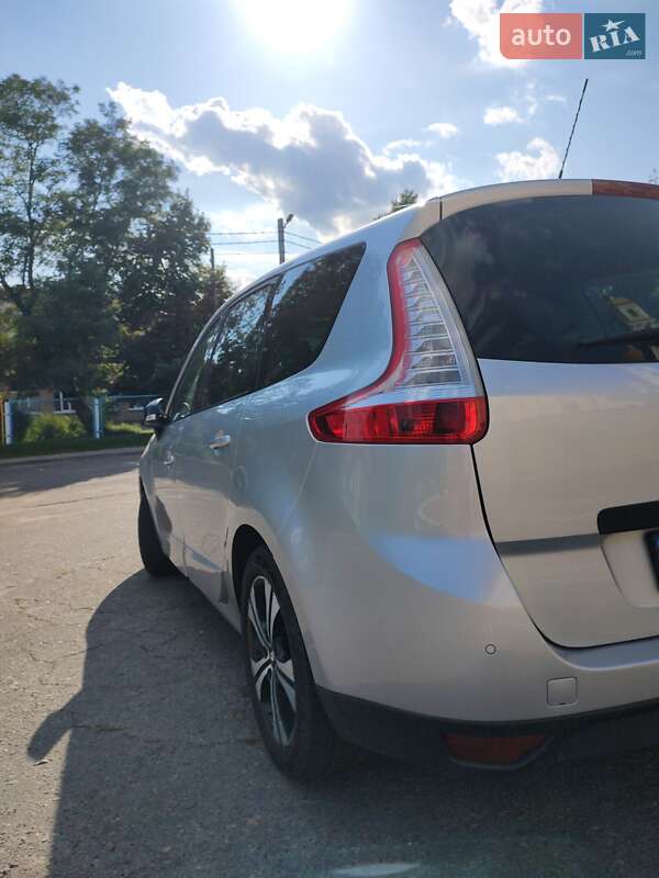 Renault Grand Scenic 2010