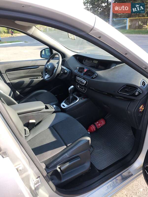 Renault Grand Scenic 2010