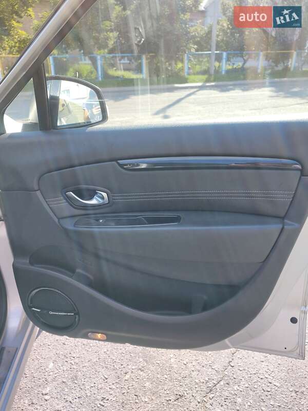 Renault Grand Scenic 2010