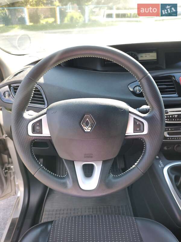 Renault Grand Scenic 2010