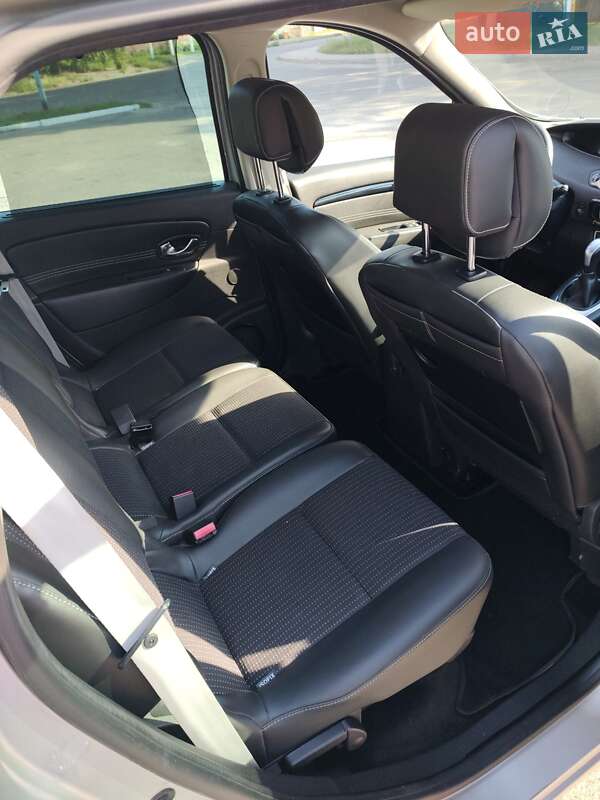 Renault Grand Scenic 2010