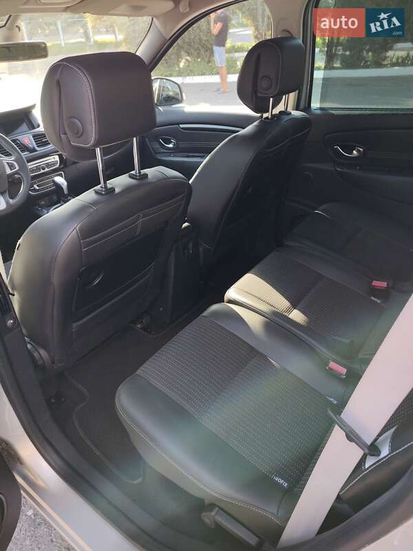 Renault Grand Scenic 2010