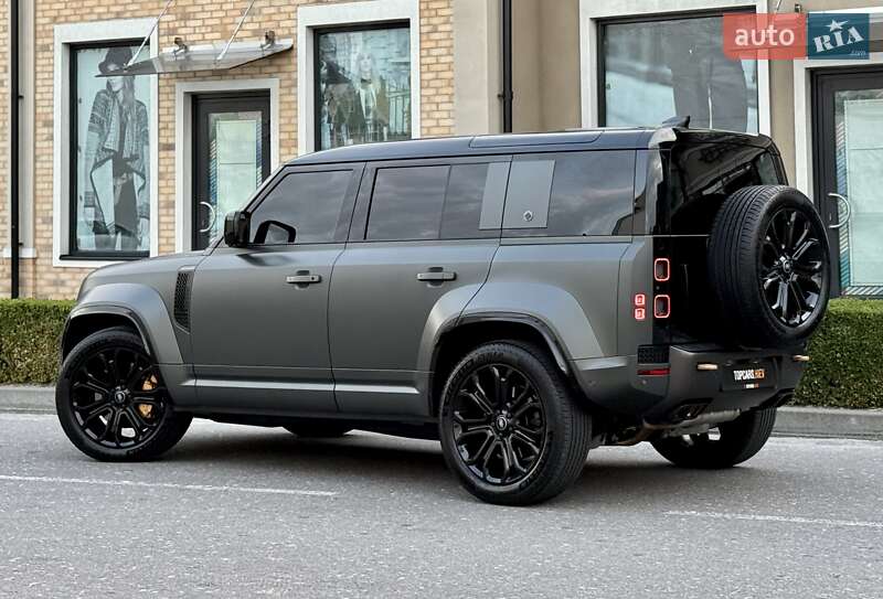 Land Rover Defender 2025