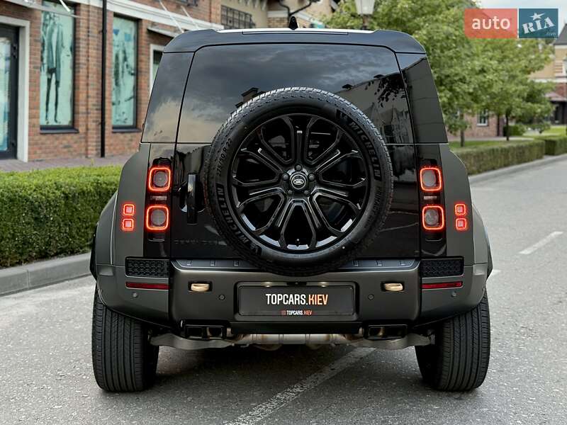 Land Rover Defender 2025