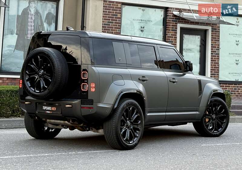 Land Rover Defender 2025