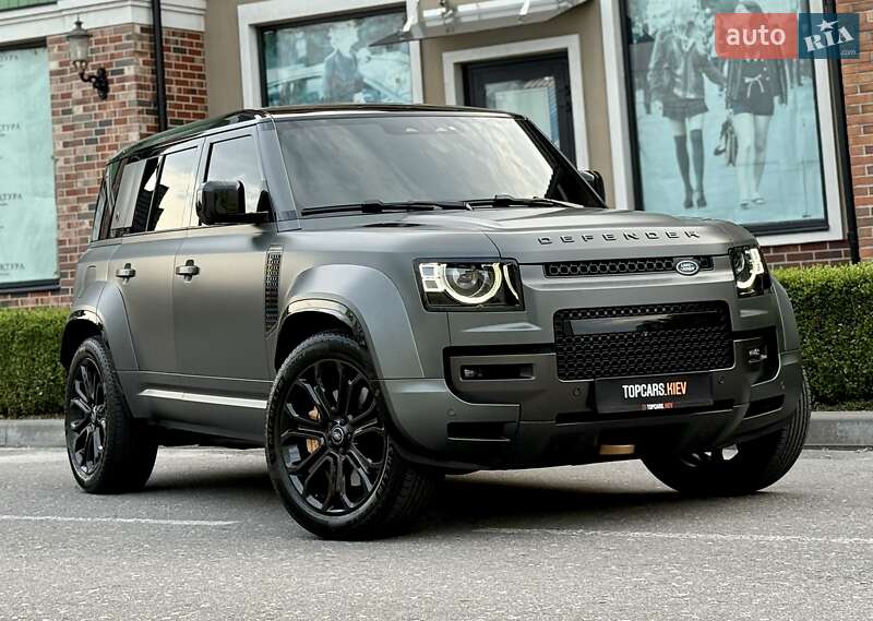 Land Rover Defender 2025