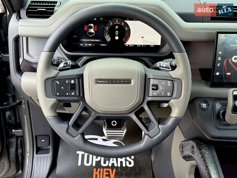 Land Rover Defender 2025