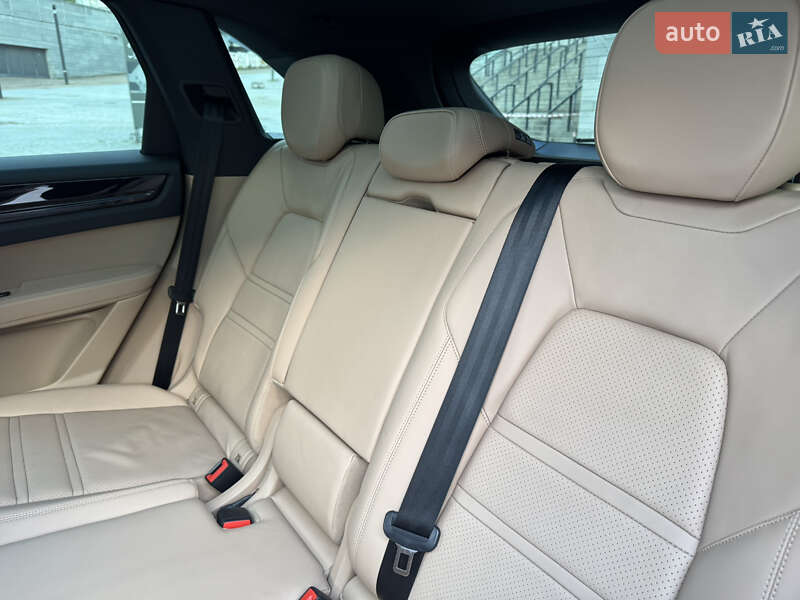 Porsche Cayenne 2018