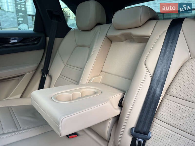 Porsche Cayenne 2018