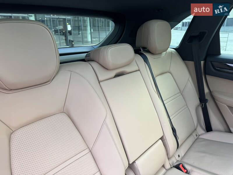 Porsche Cayenne 2018