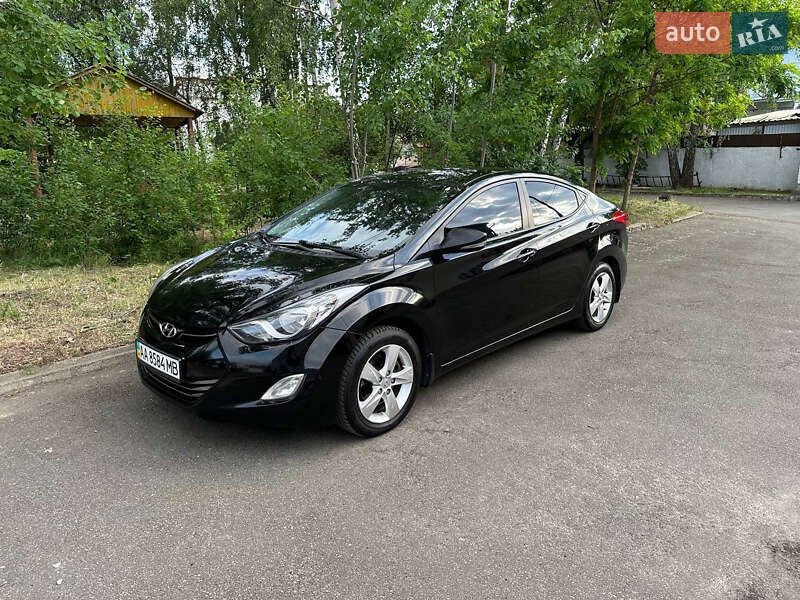Hyundai Elantra 2012