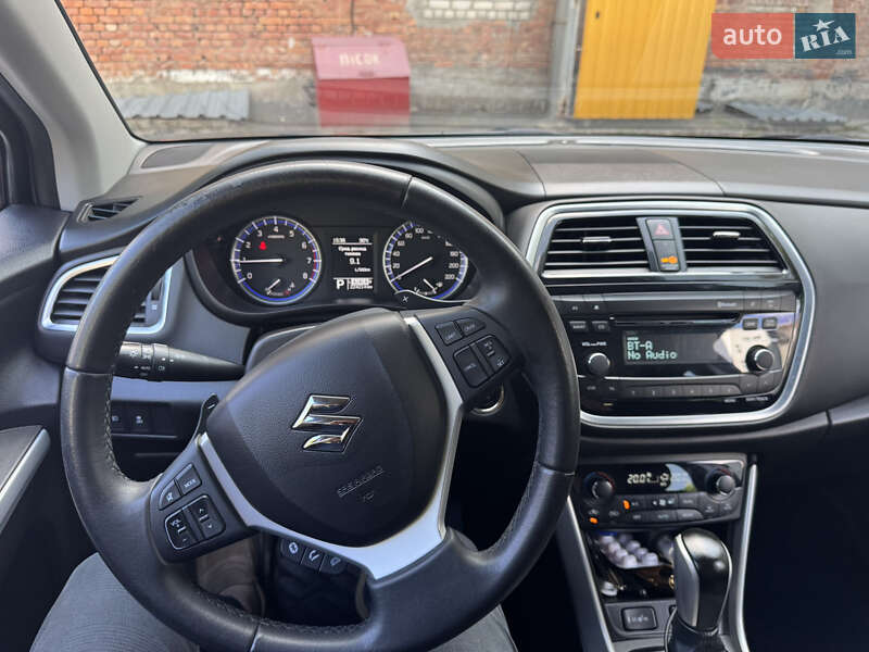 Suzuki SX4 2019