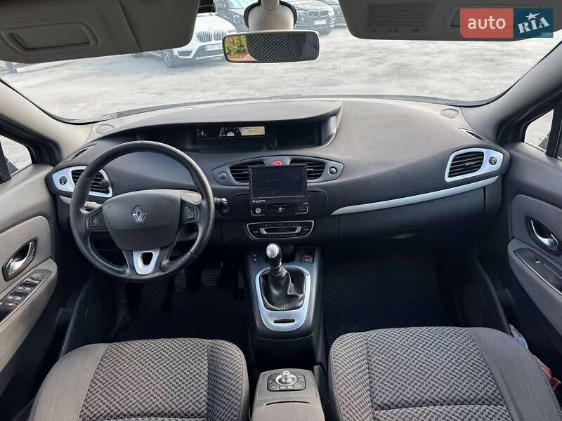 Renault Scenic 2011