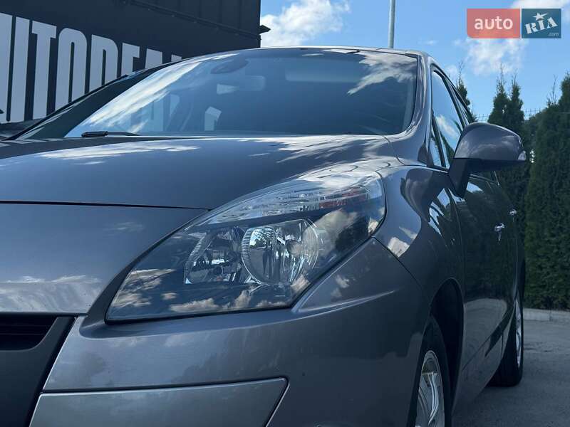 Renault Scenic 2011