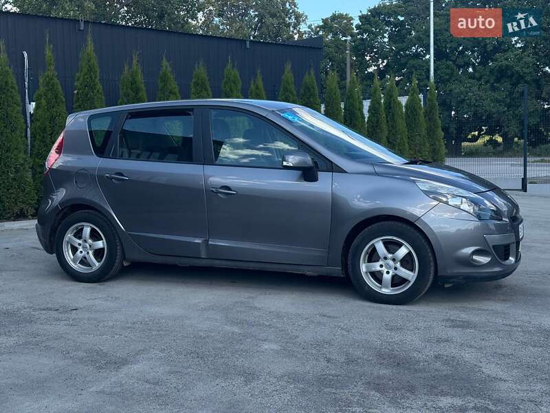 Renault Scenic 2011