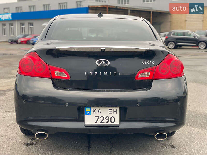 Infiniti G37 2013