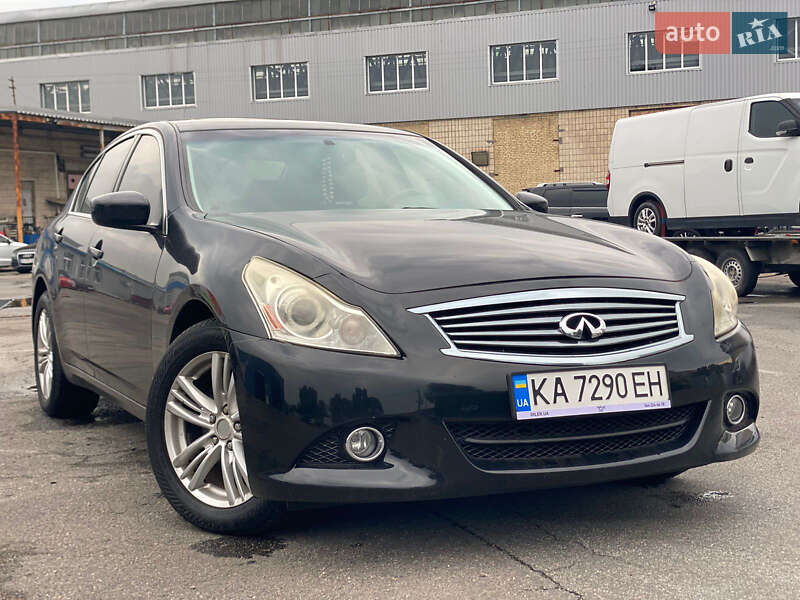 Infiniti G37 2013