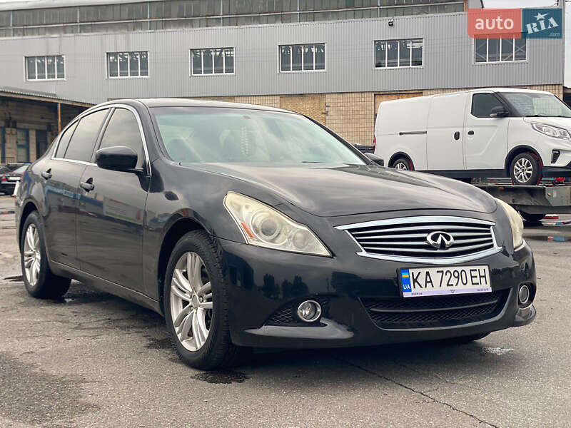 Infiniti G37 2013