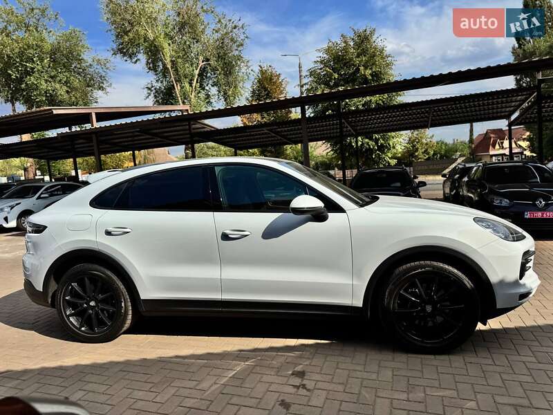 Porsche Cayenne Coupe 2021