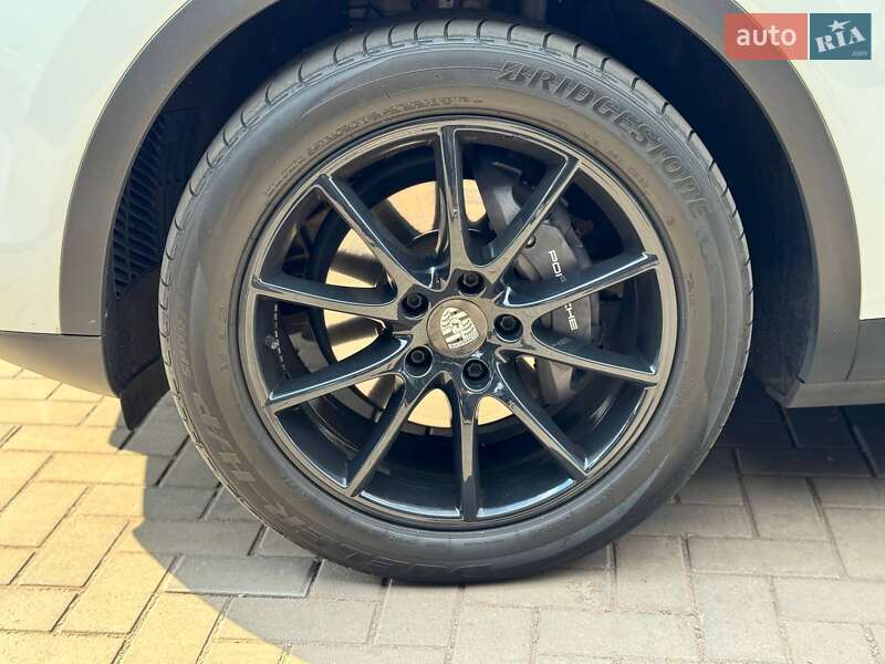 Porsche Cayenne Coupe 2021