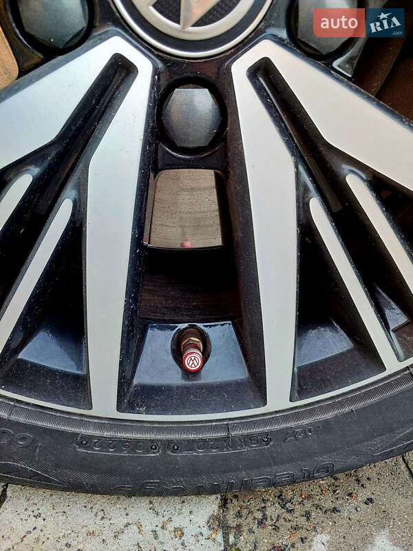 Volkswagen Golf 2016