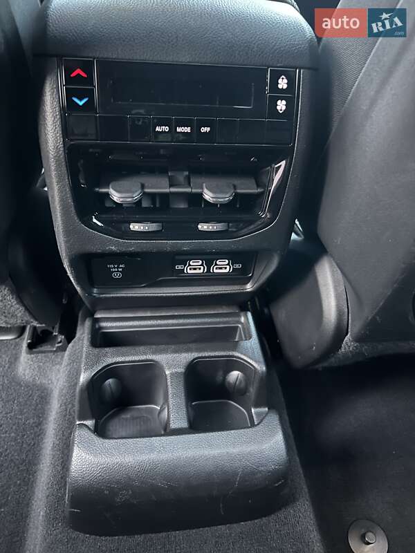 Jeep Grand Cherokee 2023