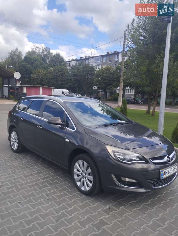 Opel Astra 2012