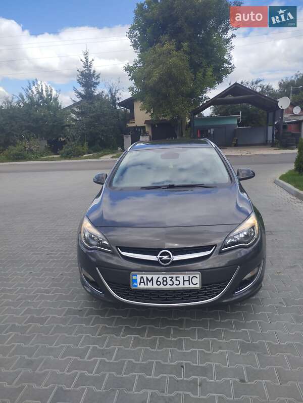 Opel Astra 2012