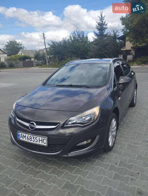 Opel Astra 2012