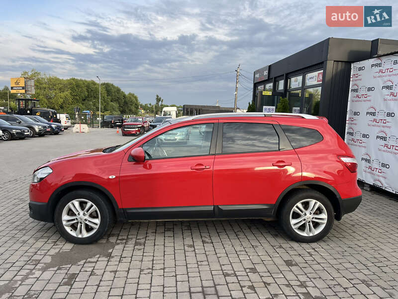 Nissan Qashqai+2 2011