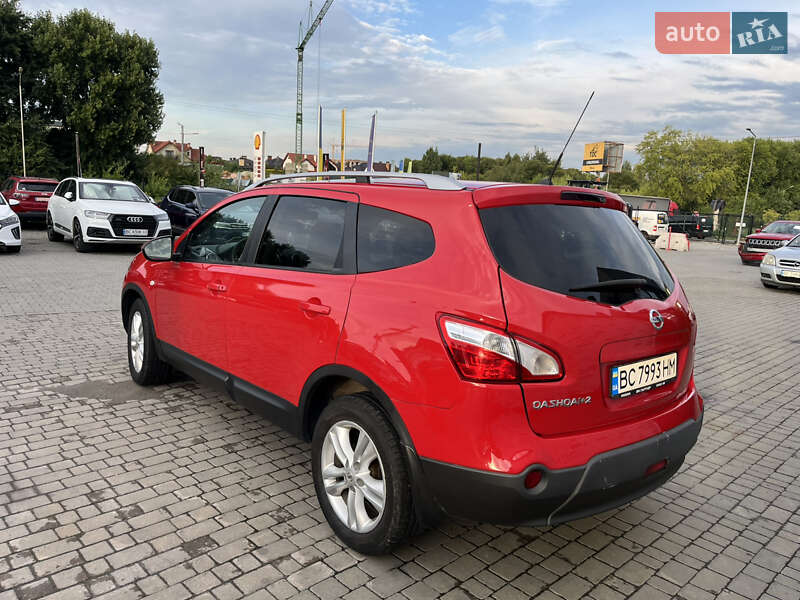 Nissan Qashqai+2 2011